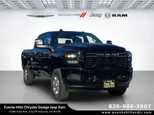 Diamond Black Crystal Pearl-Coat Exterior Paint 2026 RAM 2500 Big Horn