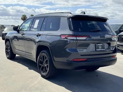 Baltic Gray Metallic Clearcoat 2024 Jeep Grand Cherokee L Altitude