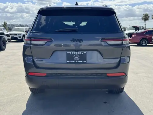 Baltic Gray Metallic Clearcoat 2024 Jeep Grand Cherokee L Altitude