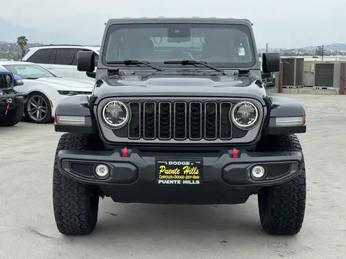 Granite Crystal Metallic Clearcoat 2025 Jeep Wrangler Rubicon