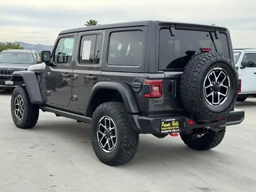 Granite Crystal Metallic Clearcoat 2025 Jeep Wrangler Rubicon