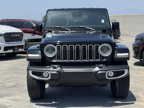 Black Clearcoat 2025 Jeep Wrangler Sahara