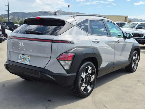 Cyber Gray Metallic 2025 Hyundai KONA SEL