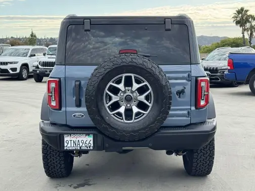 Azure Gray Metallic Tri-Coat 2025 Ford Bronco Badlands