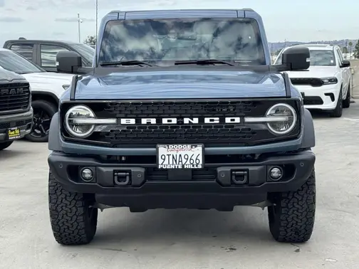 Azure Gray Metallic Tri-Coat 2025 Ford Bronco Badlands