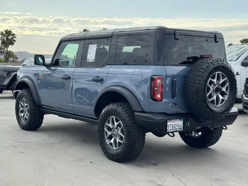 Azure Gray Metallic Tri-Coat 2025 Ford Bronco Badlands