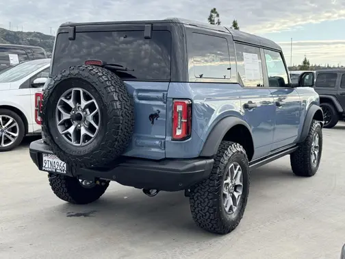 Azure Gray Metallic Tri-Coat 2025 Ford Bronco Badlands
