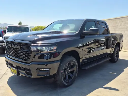 Diamond Black Crystal Pearl-Coat Exterior Paint 2026 RAM 1500 Express