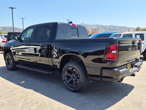 Diamond Black Crystal Pearl-Coat Exterior Paint 2026 RAM 1500 Express
