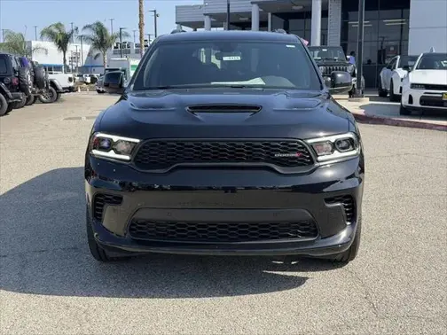 Diamond Black Clear-Coat Exterior Paint 2026 Dodge Durango GT
