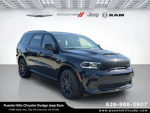 Diamond Black Clear-Coat Exterior Paint 2026 Dodge Durango GT