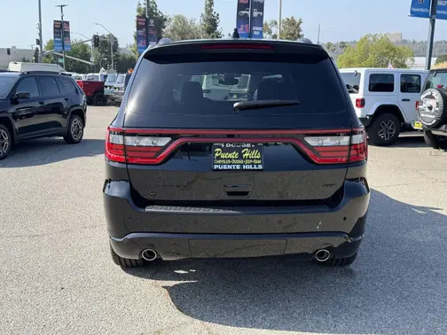 Diamond Black Clear-Coat Exterior Paint 2026 Dodge Durango GT HEMI V8