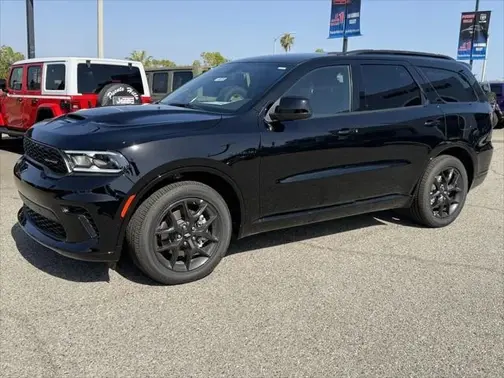 Diamond Black Clear-Coat Exterior Paint 2026 Dodge Durango GT