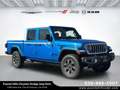 Hydro Blue Pearl-Coat Exterior Paint 2026 Jeep Gladiator Sahara