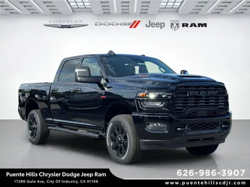 Diamond Black Crystal Pearl-Coat Exterior Paint 2026 RAM 2500 Black Express