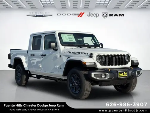 Bright White Clear-Coat Exterior Paint 2026 Jeep Gladiator 85th Anniversary Edition