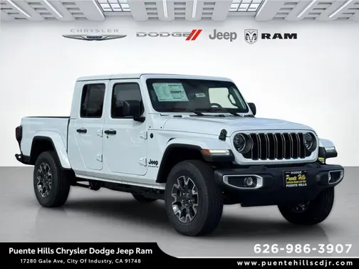 Bright White Clear-Coat Exterior Paint 2026 Jeep Gladiator Sahara