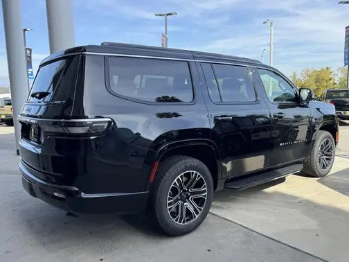 High Gloss Black Exterior Paint 2026 Jeep Grand Wagoneer BASE