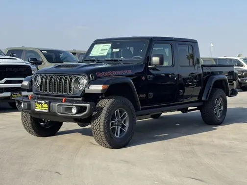 Black Clear-Coat Exterior Paint 2026 Jeep Gladiator Mojave X