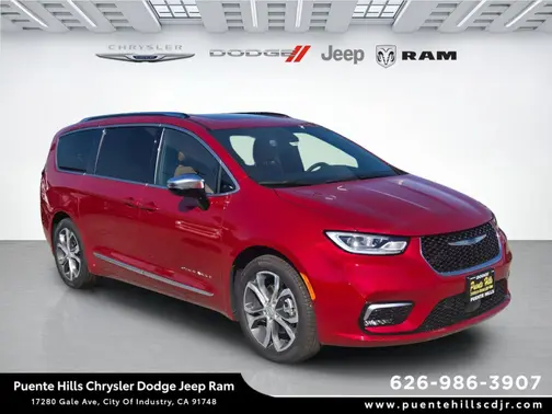 Red Hot Pearl-Coat Exterior Paint 2026 Chrysler Pacifica Pinnacle