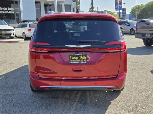 Red Hot Pearl-Coat Exterior Paint 2026 Chrysler Pacifica Pinnacle