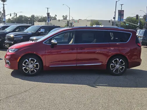 Red Hot Pearl-Coat Exterior Paint 2026 Chrysler Pacifica Pinnacle