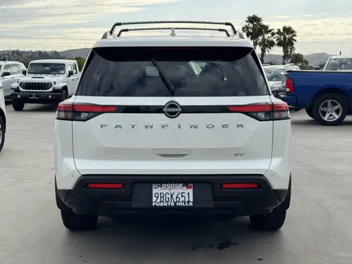 Pearl White Tricoat 2022 Nissan Pathfinder SV