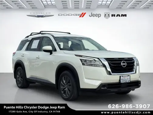 Pearl White Tricoat 2022 Nissan Pathfinder SV