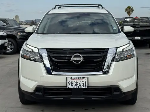 Pearl White Tricoat 2022 Nissan Pathfinder SV