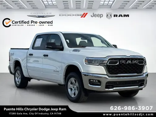 Bright White Clearcoat 2025 RAM 1500 Big Horn