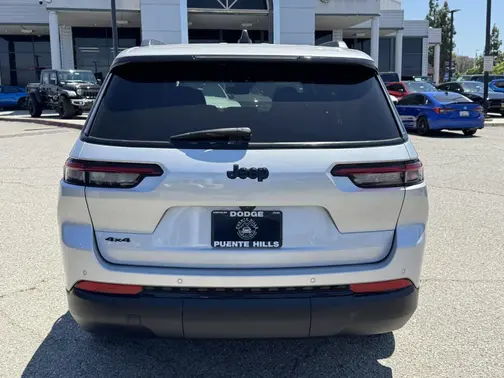 Silver Zynith 2024 Jeep Grand Cherokee L Altitude