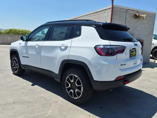Bright White Clear-Coat Exterior Paint 2026 Jeep Compass Trailhawk