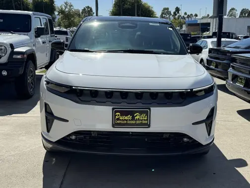 Bright White Clear-Coat Exterior Paint 2025 Jeep Wagoneer S Limited