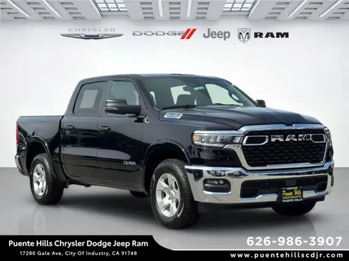 Diamond Black Crystal Pearl-Coat Exterior Paint 2026 RAM 1500 Big Horn