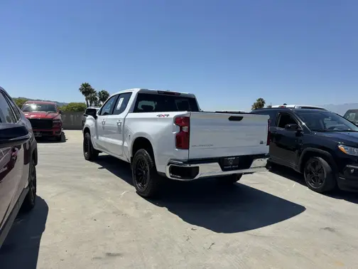 Summit White 2024 Chevrolet Silverado 1500 LT