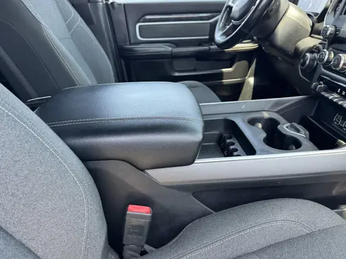 Diamond Black Crystal Pearlcoat 2019 RAM 2500 Big Horn