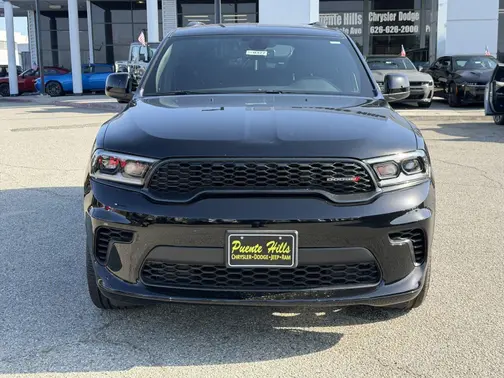 Diamond Black Clear-Coat Exterior Paint 2026 Dodge Durango GT
