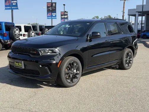 Diamond Black Clear-Coat Exterior Paint 2026 Dodge Durango GT