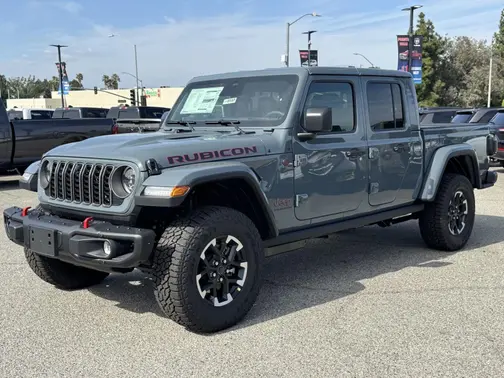 Anvil Clear-Coat Exterior Paint 2026 Jeep Gladiator RUBI