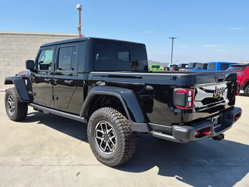 Black Clear-Coat Exterior Paint 2026 Jeep Gladiator Rubicon X