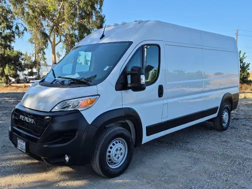 Bright White Clearcoat 2026 RAM ProMaster 2500 Tradesman