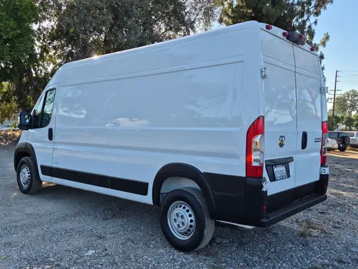 Bright White Clearcoat 2026 RAM ProMaster 2500 Tradesman