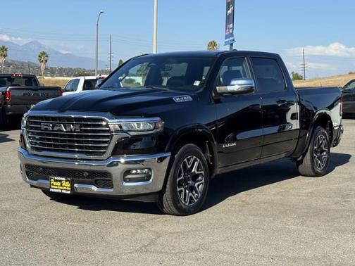 2025 RAM 1500 Laramie Crew Cab 4x4 57' Box
