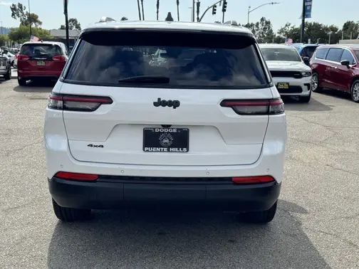 Bright White Clearcoat 2023 Jeep Grand Cherokee L Altitude