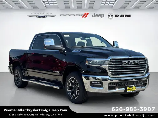 Diamond Black Crystal Pearl-Coat Exterior Paint 2026 RAM 1500 Laramie