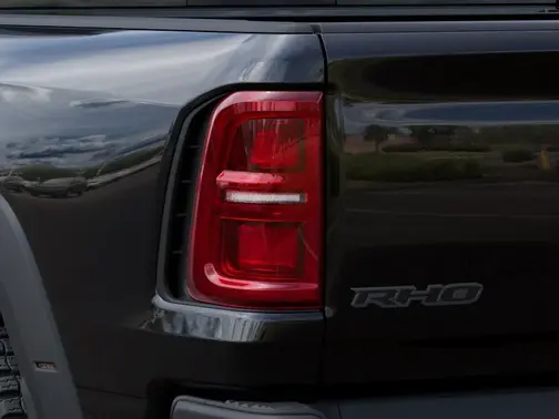 Diamond Black Crystal Pearl-Coat Exterior Paint 2026 RAM 1500 RHO