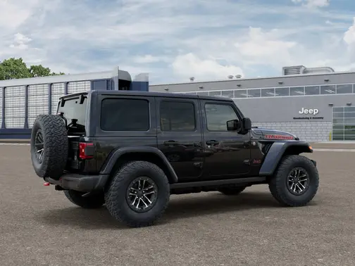 Black Clear-Coat Exterior Paint 2026 Jeep Wrangler