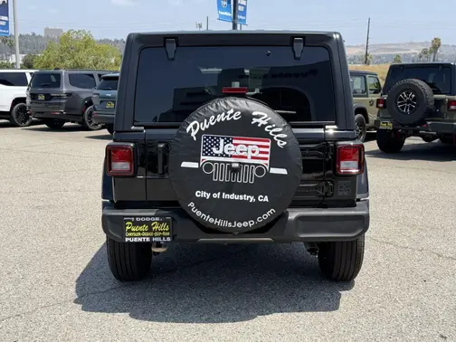 Black Clear-Coat Exterior Paint 2026 Jeep Wrangler 85th Anniversary