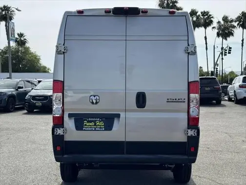 Sandstone Pearl-Coat Exterior Paint 2026 RAM ProMaster 1500 Tradesman