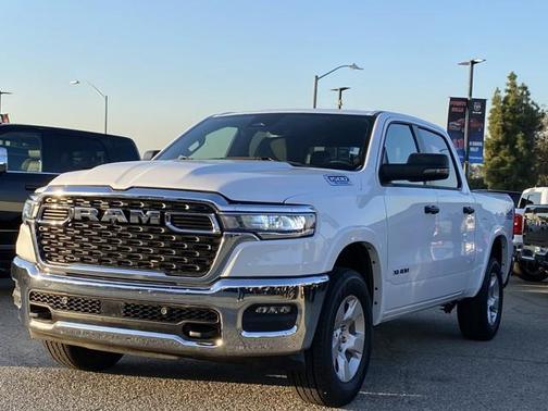 2025 RAM 1500 Big Horn Crew Cab 4x4 57' Box